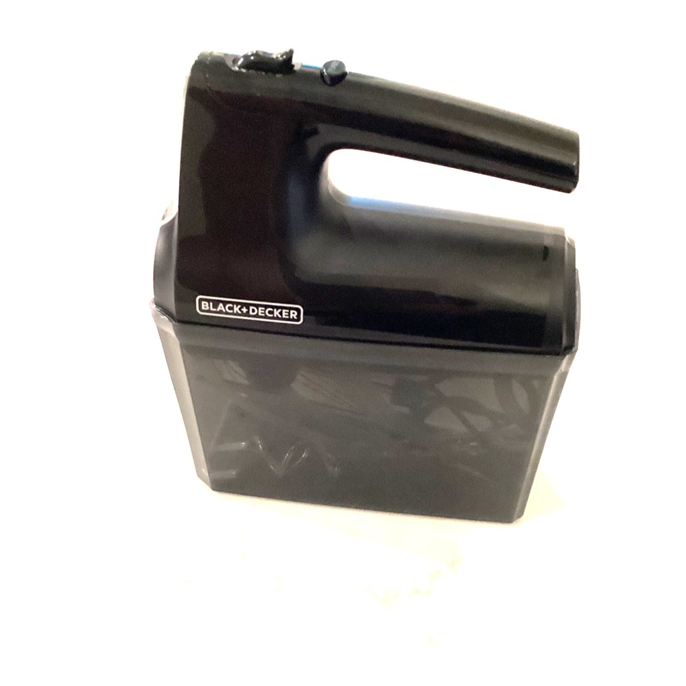 Black + Decker Performance Helix Premium Hand Mixer 5 Speeds Turbo With Case